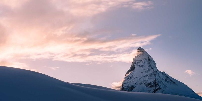 智煌石材深度解析:花岗岩结晶硬化处理的科学原理与十年效果追踪
